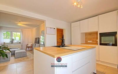 GREFRATH: SANIERTES ECKHAUS FÜR DIE KLEINE FAMILIE MIT EINBAUKÜCHE & RÜCKWÄRTIGER GARAGE