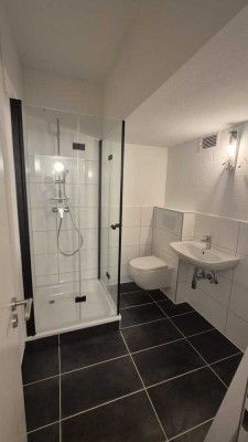 Frisch renovierte 1,5-Zimmer Wohnung inkl. EBK in zentraler Lage