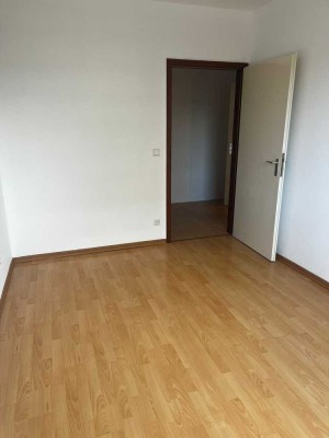 Neusanierte Lichtdurchflutete 2-Raum-Wohnung mit Balkon & EBK in Hannover-Misburg