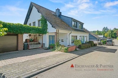 Sonnig gelegenes Ein- Zweifamilienhaus in idyllischer Lage von Taunusstein!