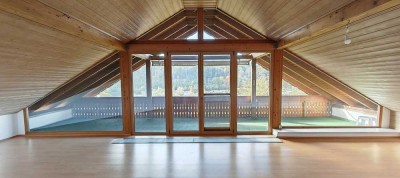 Zwischen Himmel & Tal – Ihre Aussichtsoase über dem Kochertal! Tolle 151 m² 4-Zimmerwhg. m. Küche.