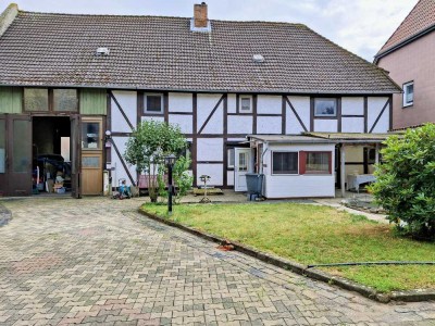 Viiiiel Platz im Haus, uneinsehbarer Garten, große Scheune mit Hebebühne und Werkzeug