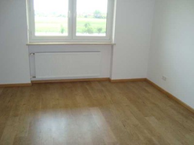 Gepflegte 3-Zimmer-Wohnung mit Balkon in München-Lochhausen