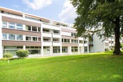 Großzügige 3-Zimmer-Wohnung mit Südwest-Loggia u. Schwimmbad in Gräfelfing-Lochham