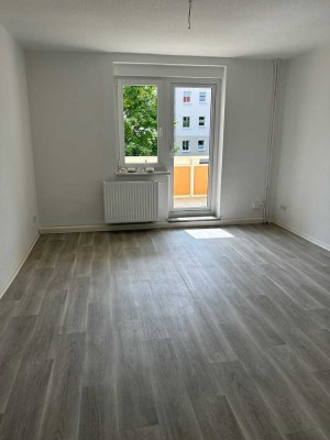 Sehr schöne 3-Raum-WE mit Blick ins Grüne