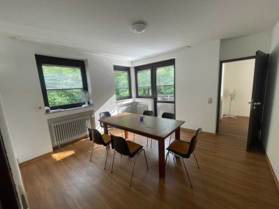 Schöne und gut geschnittene Wohnung in bevorzugter Lage am Burgauer Wald