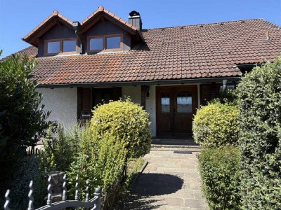 Charmantes Einfamilienhaus mit Wintergarten in ruhiger Lage