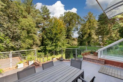 Einzigartige Terrassenwohnung mit eigenem Pool und Sauna direkt am Koenigssee!