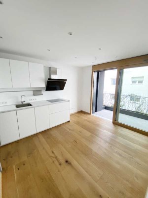 Moderne 2-Zimmer-Wohnung mit Balkon in exklusiver Lage direkt am Englischen Garten