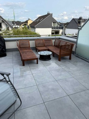 schicke Maisonettewohnung mit sehr großer Terrasse für die anspruchsvolle Einzelperson