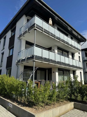 Stilvolle und exzellent geschnittene 4-Zimmer-Wohnung mit Terrasse in Grevenbroich Wevelinghoven