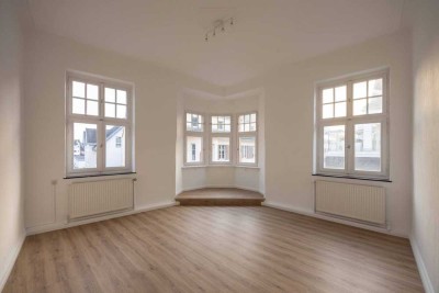 Traumhaft schöne Altbauwohnung mitten in Brühl - Erstbezug mit neuer Einbauküche und Balkon