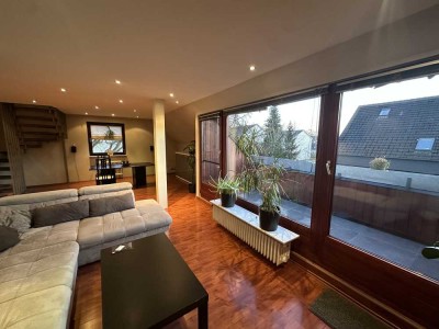 Charmante Maisonettewohnung mit Kamin und Loggia in guter Lage von Elmshorn !