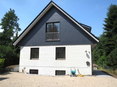 Freistehendes Einfamilienhaus mit Garten