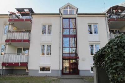 Kapitalanlage: Vermietete 4,5-Zimmer-Maisonette mit Balkon und TG-Stellplatz