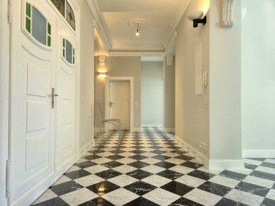 *LUXURIUS HISTORIC APARTMENT IN BAD SCHWALBACH! 4-room. 3-bed apartment, large terrace, and parking