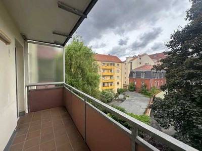 3-Zi-Eigentumswohnung mit Balkon und Garage, ruhige Wohnlage, 90459 Nürnberg