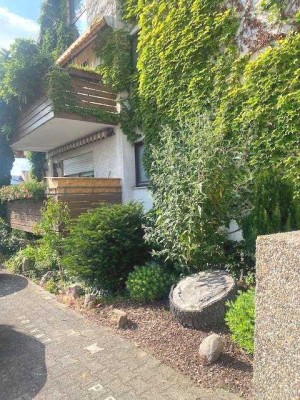 Brühl  charmante drei Zimmer Wohnung mit Balkon