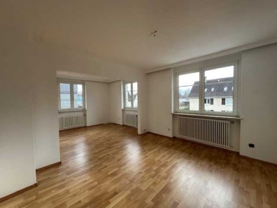 Helle 3,5-Zimmer Wohnung mit Loggia in zentraler A-Lage in Weil am Rhein