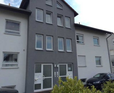 Schöne drei Zimmer Wohnung in Karlsruhe (Kreis), Hambrücken