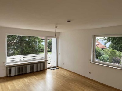 Sonnige 2-Zimmer-Wohnung mit Balkon im Grünen