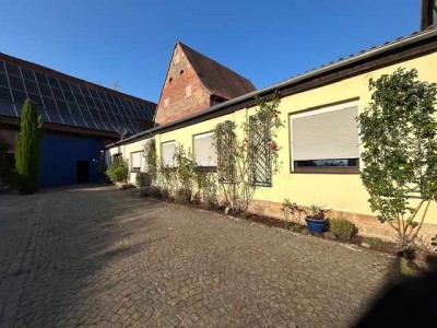 Schöne und renovierte 3+ZKB-EG-Wohnung mit Gartenzugang