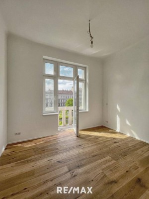 TOP-sanierter 4-Zimmer Altbau mit 2 Balkone und 2 Bäder!