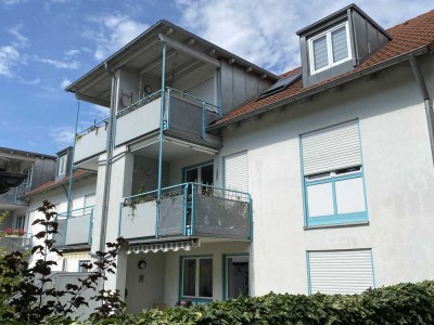 Sonnige 3-Zimmer-Wohnung mit Balkon und Einbauküche in Neu-Ulm, Offenhausen