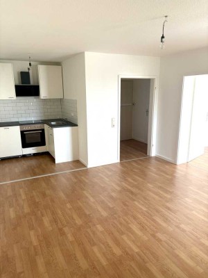 Erstbezug nach Renovierung  - Moderne 2-Zimmer Wohnung mit Gartenterrasse & Stellplatz