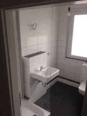 Sanierte 2 Zimmer-Wohnung mit Balkon in Baumheide / Freifinanziert