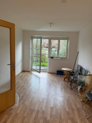 Moderne 2-Zimmer-Wohnung mit Garten; Tiefgaragenplatz – zentral in Wörgl