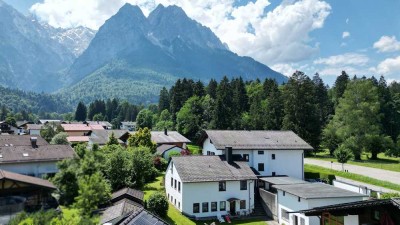 Attraktives Mehrfamilienhaus (5 WEH) – sicher vermietete - Kapitalanlage - Bergblick - großer Garten