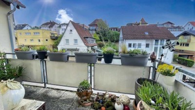 Zentral und dennoch ruhig! 2-Zimmer Wohnung mit Balkon und TG-Stellplatz!