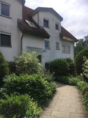Schöne 2 Zimmer Wohnung mit Terrasse /Garten und offener Einbauküche in Heimsheim