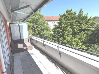 Exklusiv möblierte 2-Zi.-DG (3. OG) -Wohnung mit Südwest-Terrasse, 2,70 m Deckenhöhe – BJ-2013!