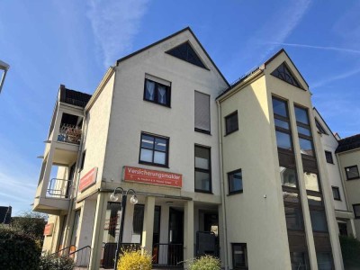 Mit 2 Balkonen: Charmante und helle 3 Zimmer-Wohnung in Lollar, Gießener Str. 37a