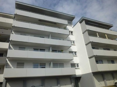 Schöne, große 2,5-Zimmer-Wohnung (3 Zimmer)