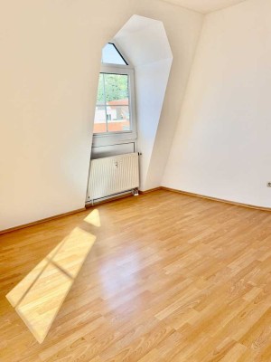 Freundliche 2,5-Zimmer-Wohnung mit gehobener Innenausstattung in Schwandorf