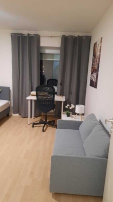 **Komplett renoviertes und voll möbliertes Appartement in Frankfurt-Bockenheim**