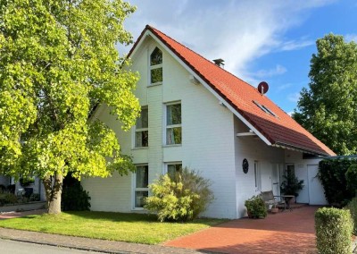 Wunderschönes Einfamilienhaus

Sehr ruhige, familienfreundliche Sackgassenlage