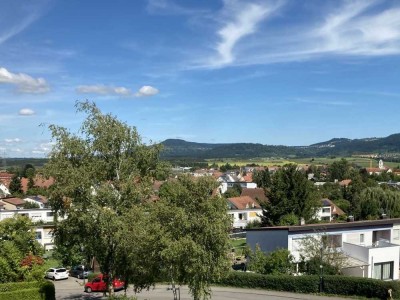 Helle DG-Wohnung mit wunderschönem Ausblick
