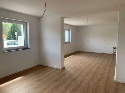 Großzügige 2-Zimmer-EG-Wohnung – Erstbezug nach Sanierung in Edingen-Neckarhausen