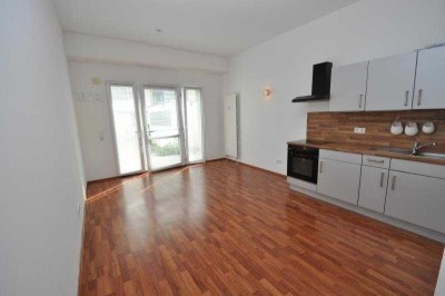 Sofort bezugsfreie 1-Zimmerwohnung mit KFZ-Stellplatz in Uni-Nähe - Erbpachtgrundstück