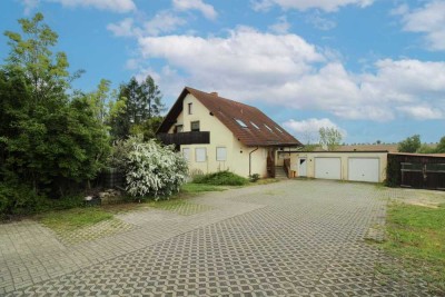 Eigennutz, Mehrgeneration oder Vermietung: Bezugsfreies Traumhaus mit riesigem Grundstück