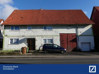 Zwangsversteigerung - Einfamilienhaus mit Scheunenanbau in Espenau - provisionsfrei für Ersteher!