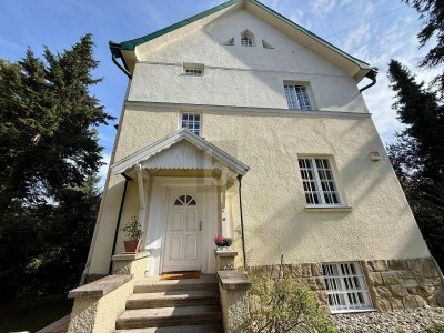 ZWEI HÄUSER OASE MIT WUNDERSCHÖNEM GARTEN