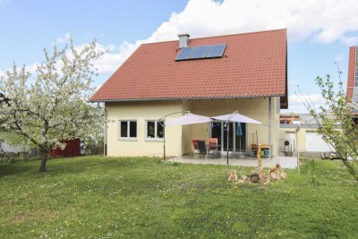 Ihr neues Zuhause wartet: Charmantes Einfamilienhaus mit Garten in ruhiger Lage