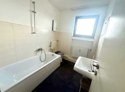 Sanierte zwei Zimmer Wohnung in Köln zu vermieten