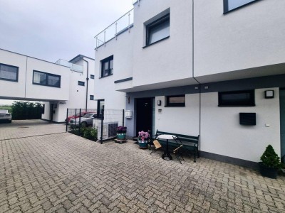 Ruhiges Wohnen vor den Toren Wiens – 6 Zimmer, 2 Bäder, Garten, Wintergarten &amp; zwei Stellplätze