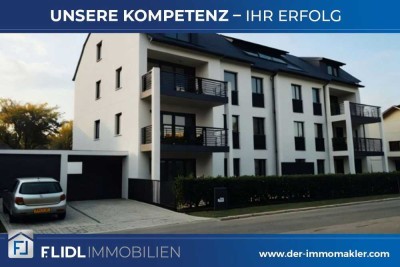 Mietwohnung 3 Zimmer Wohnung in 7 Fam. Haus /Mehrfamilienhaus -EG mit Terrasse